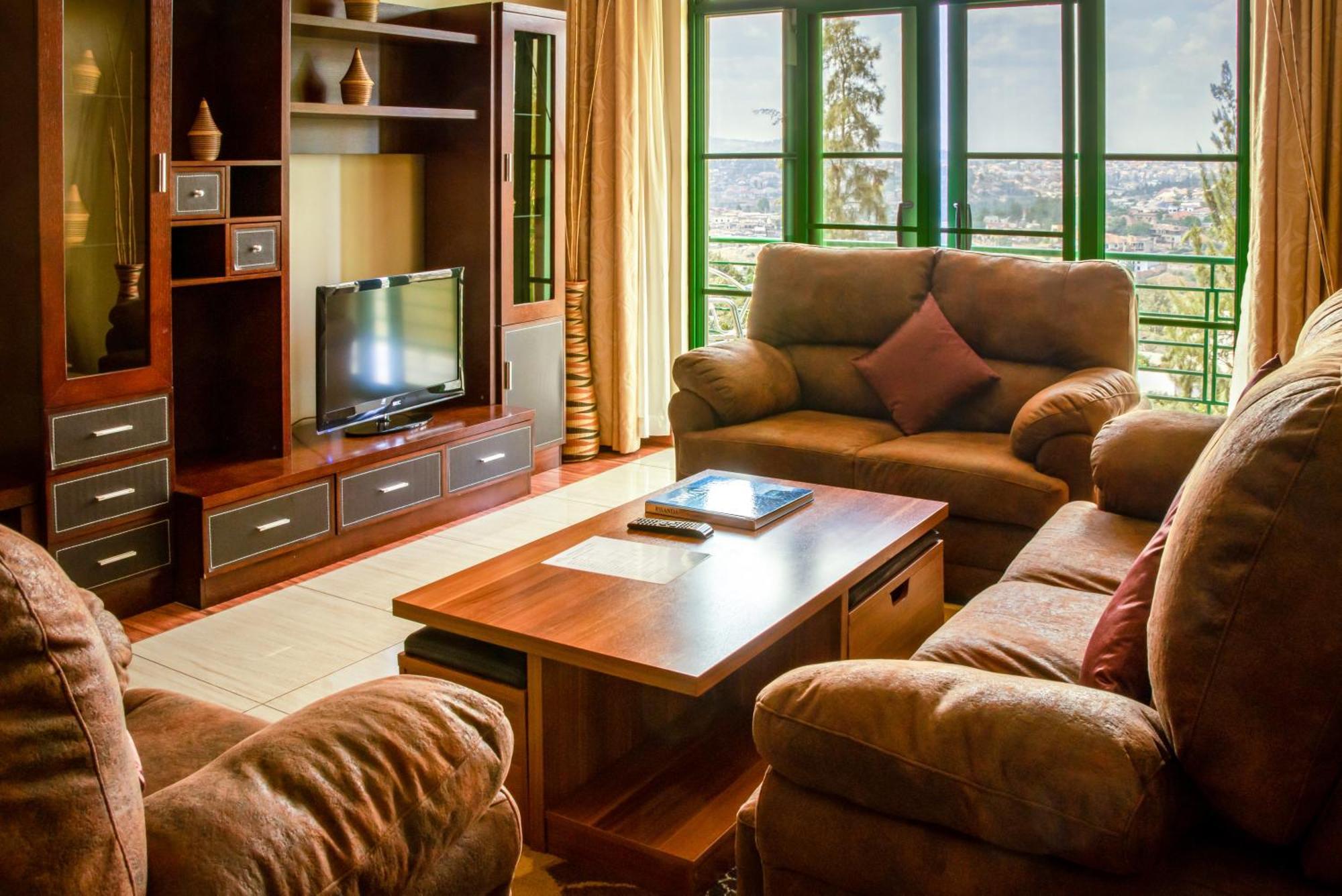 Highlands Suites Hotel And Apartments คิกาลี ภายนอก รูปภาพ