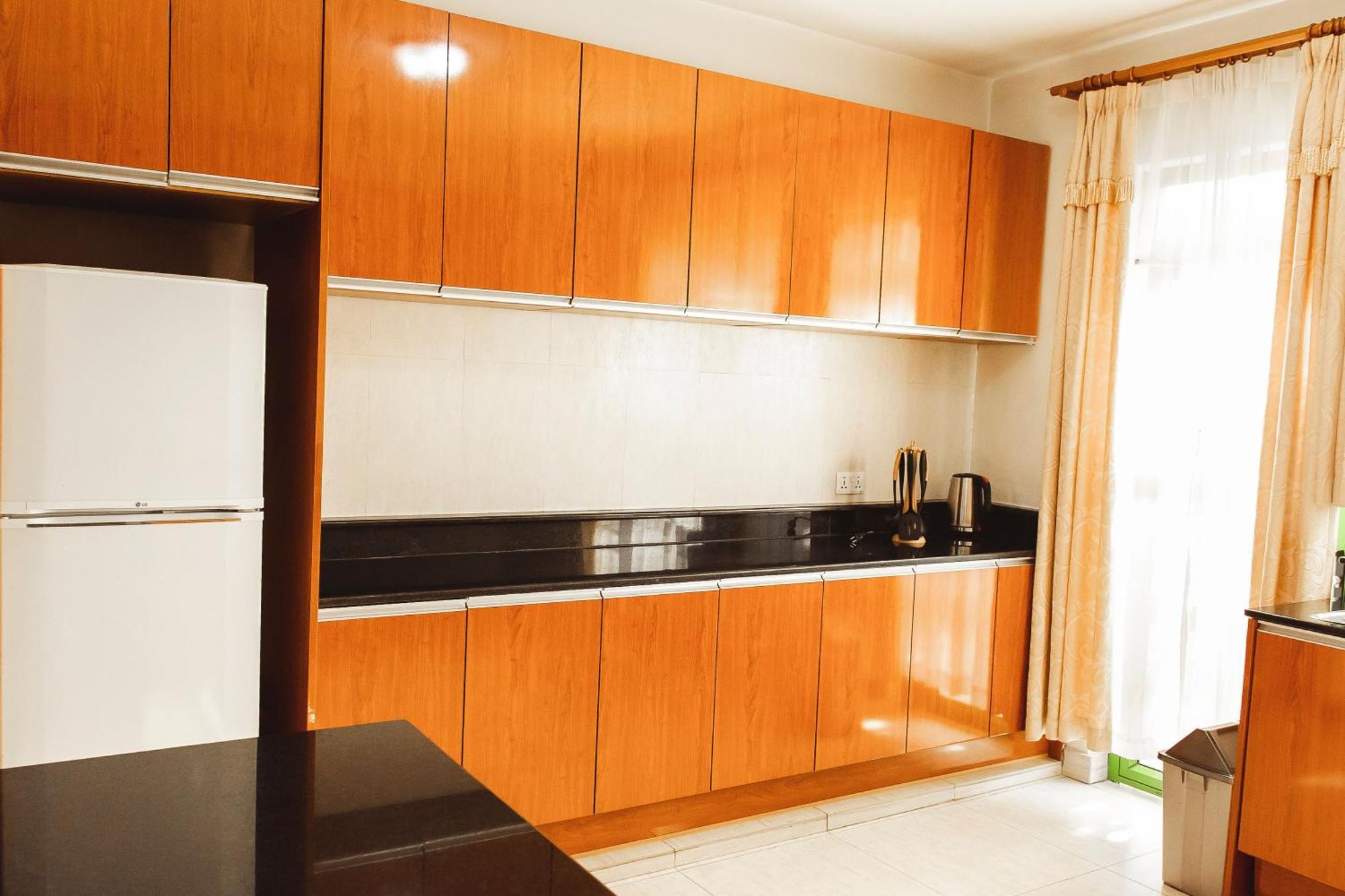 Highlands Suites Hotel And Apartments คิกาลี ภายนอก รูปภาพ